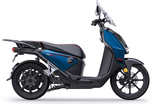 Vmoto CPx Pro electric maxi scooter, side view